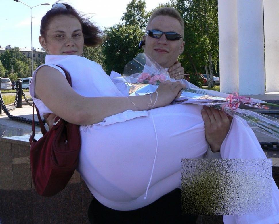 La nunta asta invitaţii s-au îmbrăcat mai elegant decât mirii. Cum a venit ginerele şi cum a arătat MIREASA în ziua cea mare 261960