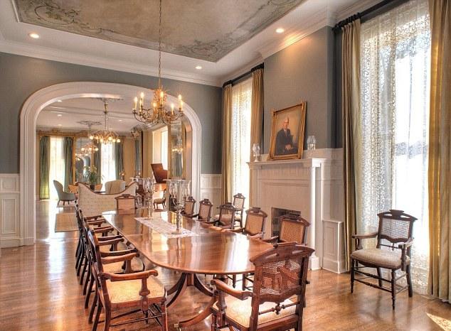 Au dat 3,5 LEI pe acest conac aflat în paragină. Cum arată acum casa, după ce au investit 2 MILIOANE de dolari 262365