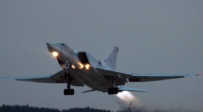 Ce poate face noul bombardier supersonic intrat în serviciul forţelor aeriene din Rusia