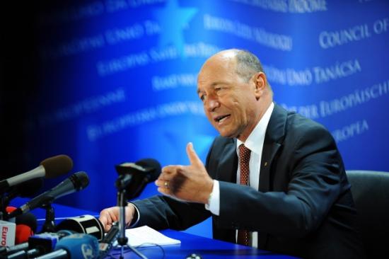 De aproape două săptămâni, Traian Băsescu nu a mai ieşit la declaraţii