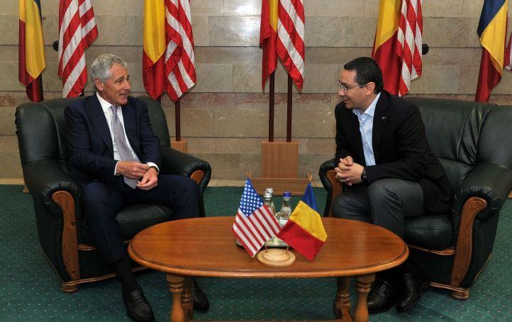 Premierul Ponta s-a întâlnit cu Secretarul american al Apărării, Chuck Hagel, la baza militară Mihail Kogălniceanu din Constanţa 262462