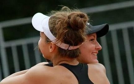 VICTORIE PENTRU ROMÂNIA în turneul de dublu feminin la junioare, la Roland Garros