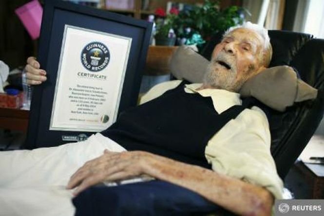 Cel mai bătrân bărbat din lume A MURIT la 111 ani