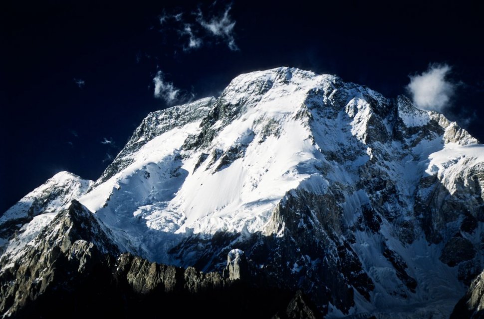 Alpinistul de altitudine Alex Găvan - o nouă expediţie în munţii Karakorum pentru a urca vârful Broad Peak (8047m) 