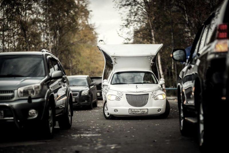 Nu ai să crezi ce au făcut dintr-un PT Cruiser! Imaginile vorbesc de la sine 263294