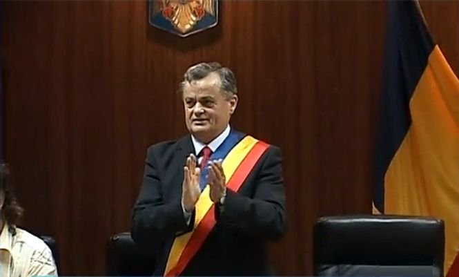 Primarul Onţanu se plimbă la Barcelona pe banii românilor