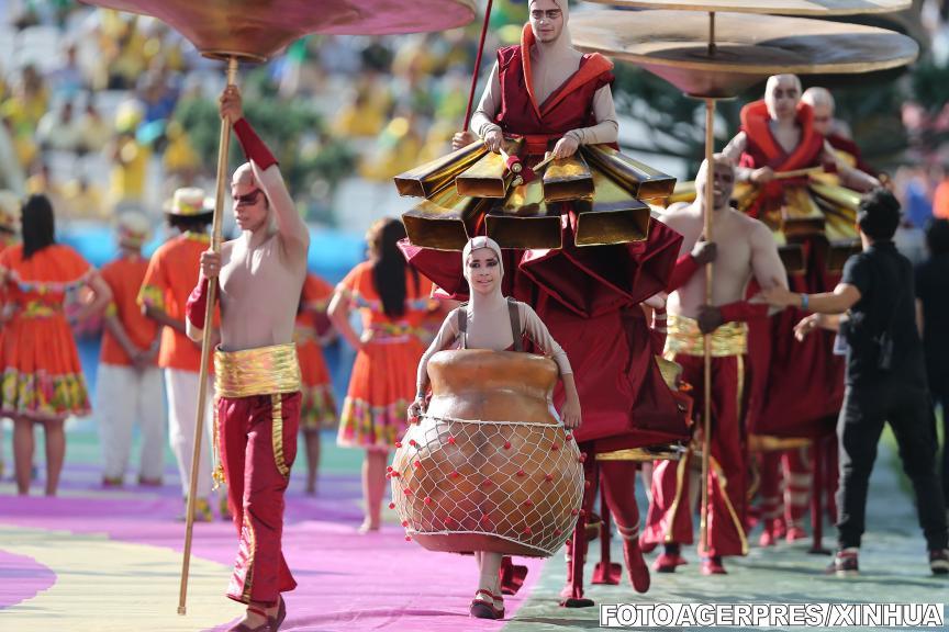 Cupa Mondială a debutat cu incidente pe străzile din Sao Paulo şi cu o ceremonie de deschidere de 25 de minute 263491