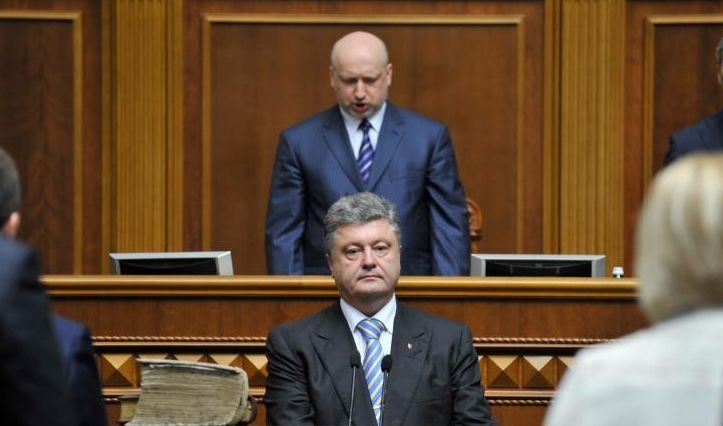 Preşedintele Ucrainei a promis O RIPOSTĂ ADECVATĂ faţă de insurgenţii proruşi