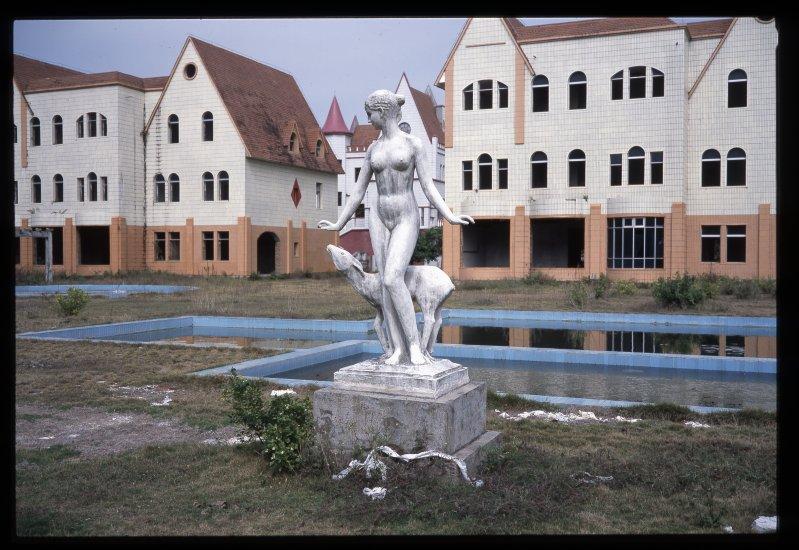 "Oraşul MORŢILOR" din China. O casă costă 300.000 de dolari, dar NIMENI nu a pus piciorul aici 263873