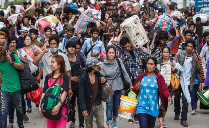 Peste 140.000 de emigranţi ilegali au fugit din Thailanda şi se întorc acasă