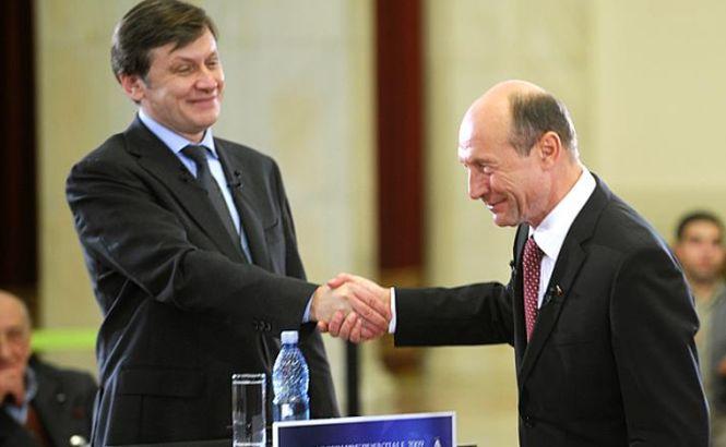 Senator PSD: Băsescu s-a întâlnit cu Antonescu pe 10 februarie. Crin, ŞANTAJAT de preşedinte