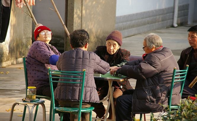Peste 202 milioane de chinezi au depăşit vârsta de 60 de ani. Numai anul trecut, 17,43 milioane de persoane au fost pensionate