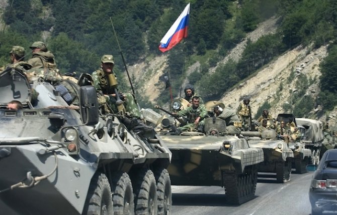 NATO: Rusia a trimis din nou efective militare la frontiera cu Ucraina