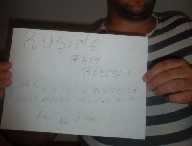 "Nu mai vreau să fii preşedintele ţării mele. Mi-e ruşine cu tine". IMAGINI şi MESAJE trimise pe banipentrubasescu@antena3.ro 264754