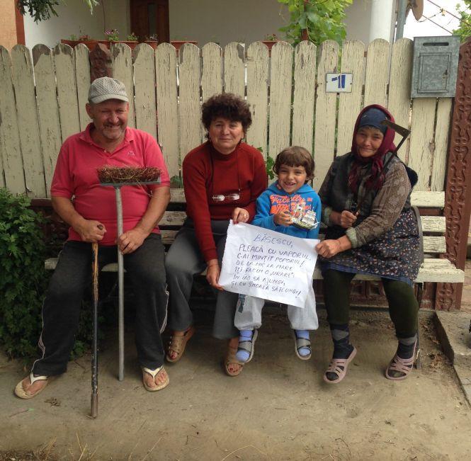 "Nu mai vreau să fii preşedintele ţării mele. Mi-e ruşine cu tine". IMAGINI şi MESAJE trimise pe banipentrubasescu@antena3.ro 264900