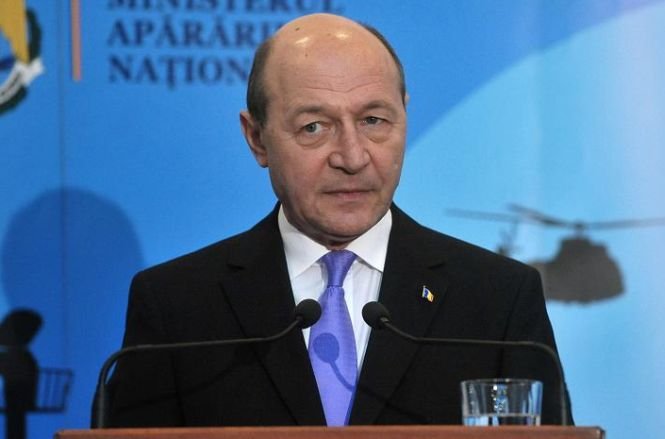 Cum s-a autodenunţat Băsescu. Preşedintele a recunoscut că ştia de cel puţin un an că fratele lui era şantajat