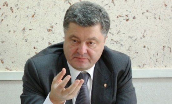 Petro Poroşenko ameninţă cu ANULAREA armistiţiului după doborârea unui elicopter