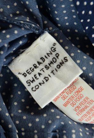 "Forţat să muncesc până la epuizare". Strigătul de AJUTOR de pe etichetele hainelor unui lanţ de magazine 265573