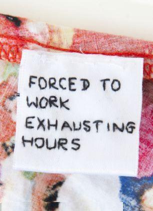 "Forţat să muncesc până la epuizare". Strigătul de AJUTOR de pe etichetele hainelor unui lanţ de magazine 265574
