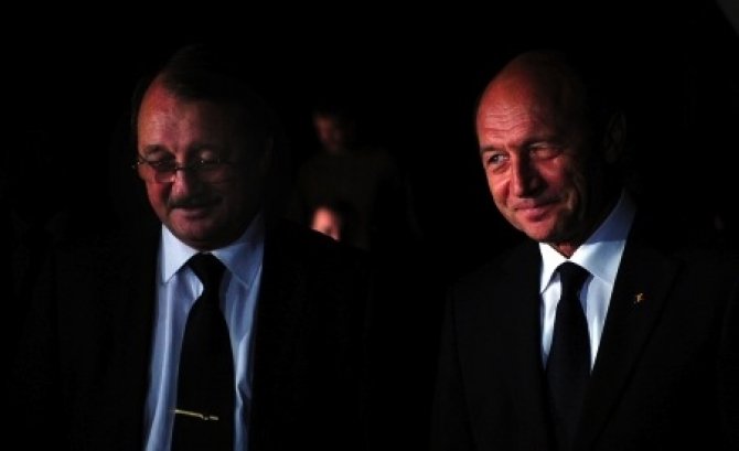 Retrospectiva celor 10 zile de foc pentru familia Băsescu. Ce s-a întâmplat de când s-a aflat ce afaceri fac rudele preşedintelui