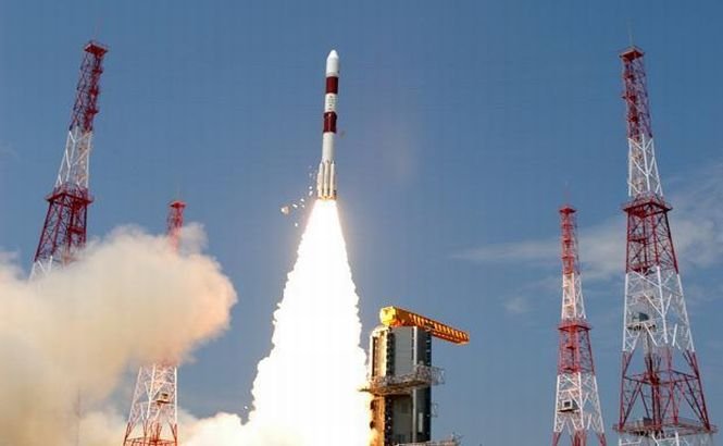 India a lansat în spaţiu 5 sateliţi străini
