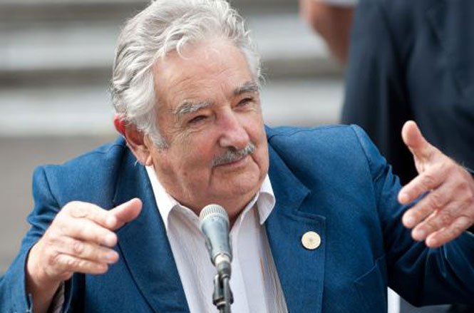 Preşedintele Uruguayului: FIFA, „o bandă de fii de căţele”