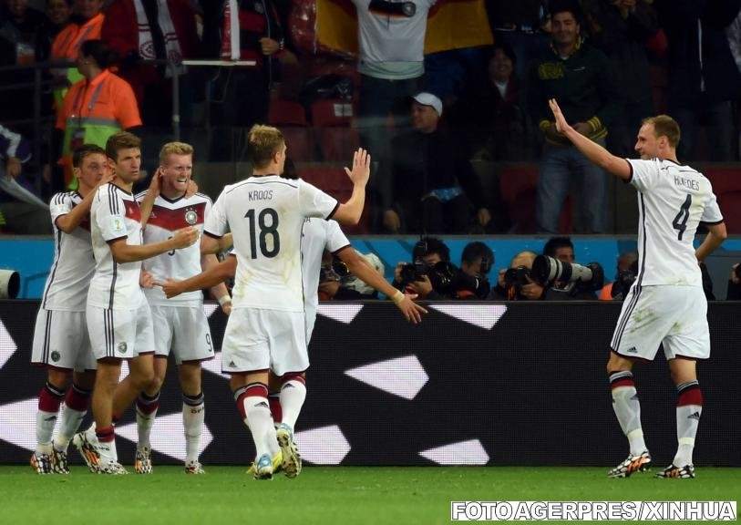Germania a învins Algeria după prelungiri şi s-a calificat în sferturile de finală ale Cupei Mondiale