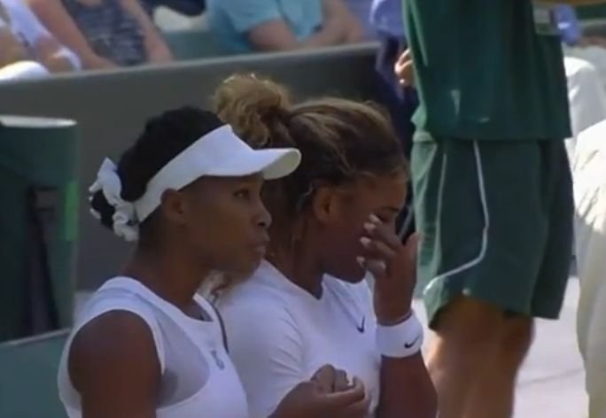 Serena Williams, în lacrimi. Numărul 1 mondial a abandonat la dublu la Wimbledon ''din cauza unui virus&quot;