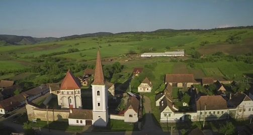 România la înălţime: Biserica fortificată din Cloasterf, judeţul Mureş