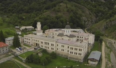 România la înălţime: Mănăstirea Bistriţa - Cheile Bistriţei