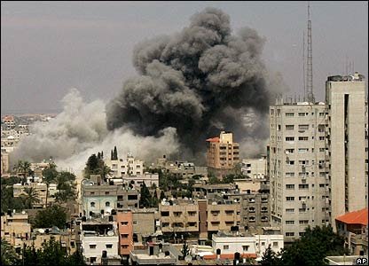 7 persoane au fost ucise în cele mai recente raiduri israeliene în Fâșia Gaza