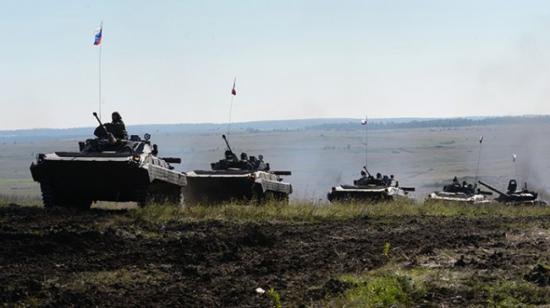 NATO: Avem dovezi privind suplimentarea efectivelor militare ruse la frontiera cu Ucraina