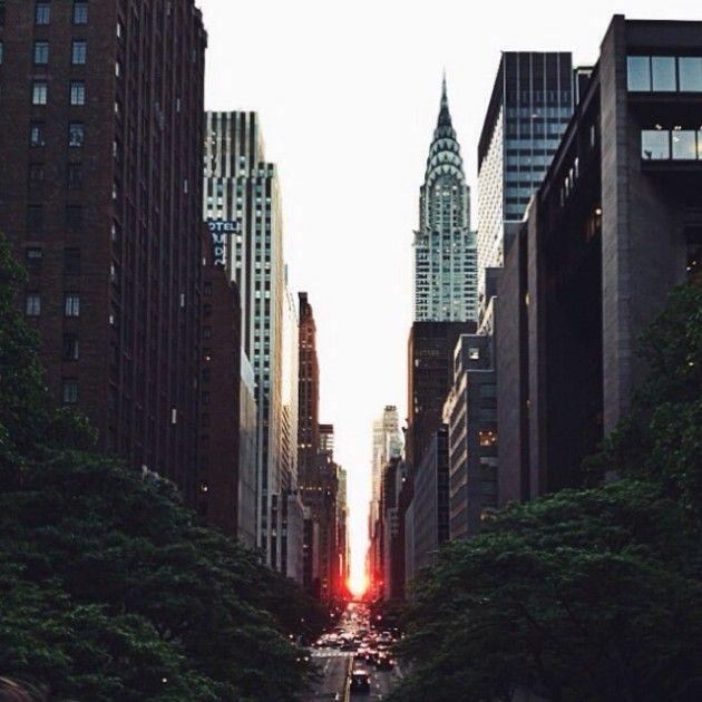 Fenomenul spectaculos care i-a fermecat pe americani. "Manhattanhenge", apusul de soare peste zgârie-norii din NY 267896