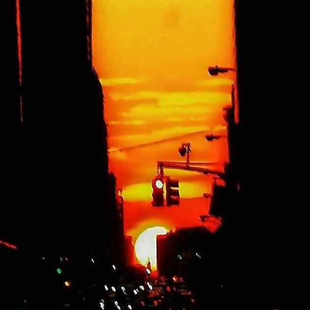 Fenomenul spectaculos care i-a fermecat pe americani. "Manhattanhenge", apusul de soare peste zgârie-norii din NY 267904