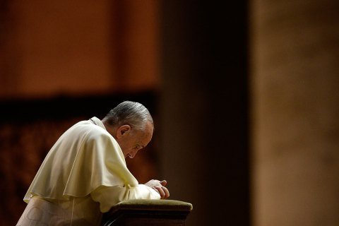 Papa Francisc ar putea lua o DECIZIE ISTORICĂ. Ce se va întâmpla cu celibatul preoţilor
