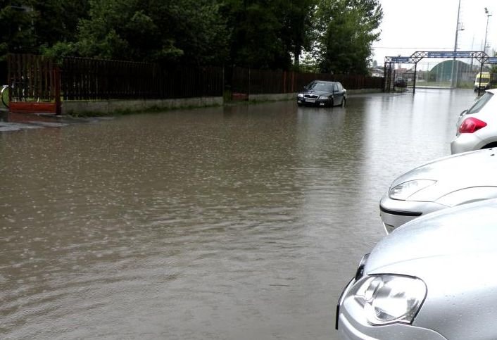 COD GALBEN de inundaţii pe mai multe râuri din Buzău, Vrancea şi Galaţi