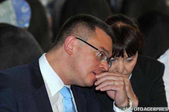 Monica Macovei and  Mihai Răzvan Ungureanu want to run in the presidential elections 