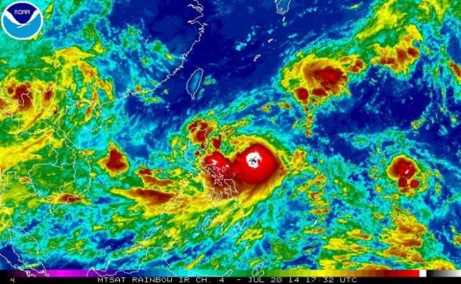 Taiwan. Mii de turişti sunt evacuaţi din calea taifunului Matmo