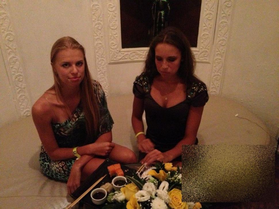 Scandal la Moscova, după apariţia acestor fotografii. Cine este tânăra din imagine şi ce legătură are cu Vladimir Putin 268917