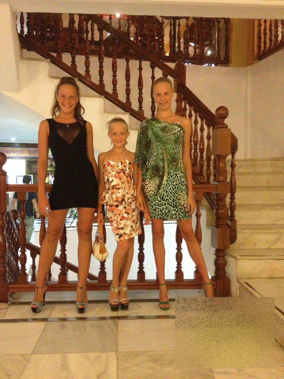 Scandal la Moscova, după apariţia acestor fotografii. Cine este tânăra din imagine şi ce legătură are cu Vladimir Putin 268918