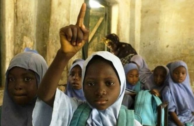 O fetiţă care purta o centură cu explozibili, arestată în Nigeria