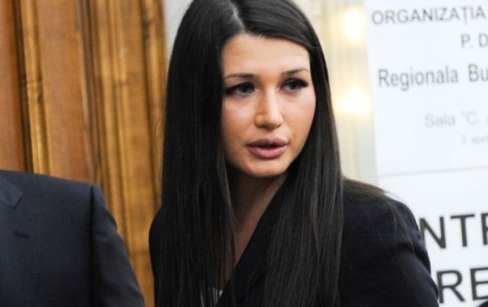 Elena Basescu, the little businesswoman of the Basescu family criminal network 