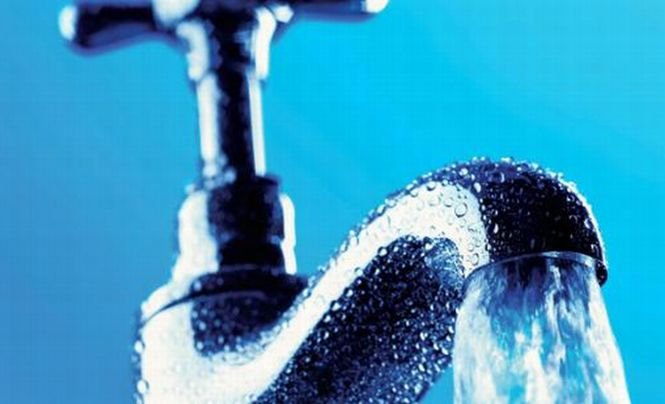 Stare de URGENŢĂ: Apa de la robinet, CONTAMINATĂ în Ohio. Apa nu este recomandată nici pentru spălat