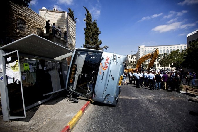 Atac terorist în Ierusalim. Cel puţin două persoane au murit şi alte şase au fost rănite în actul criminal