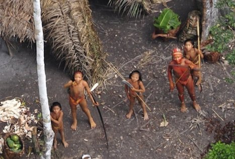 Mărturii cutremurătoare ale tribului izolat din Amazon. &quot;A fost un adevărat masacru. Ne-am îngropat familiile în gropi comune&quot;