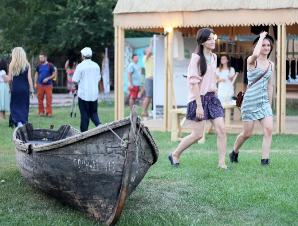 A început cea de-a 11-a ediţie a Festivalului Internațional de Film Independent ANONIMUL   271562