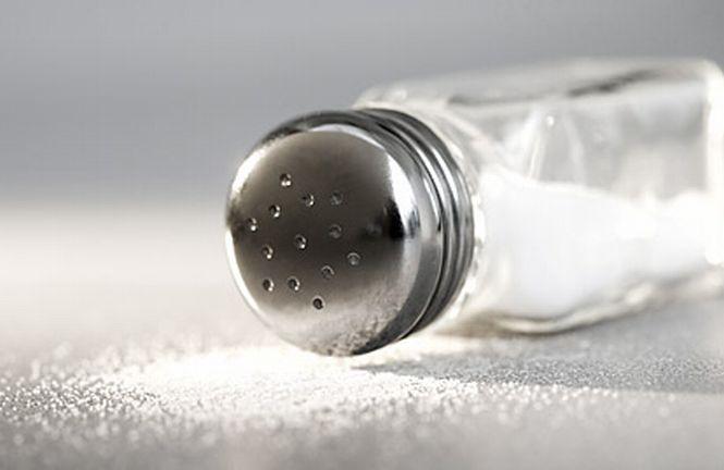 Sfatul potrivit căruia oamenii ar trebui să consume cât mai puţină sare ar putea fi greşit