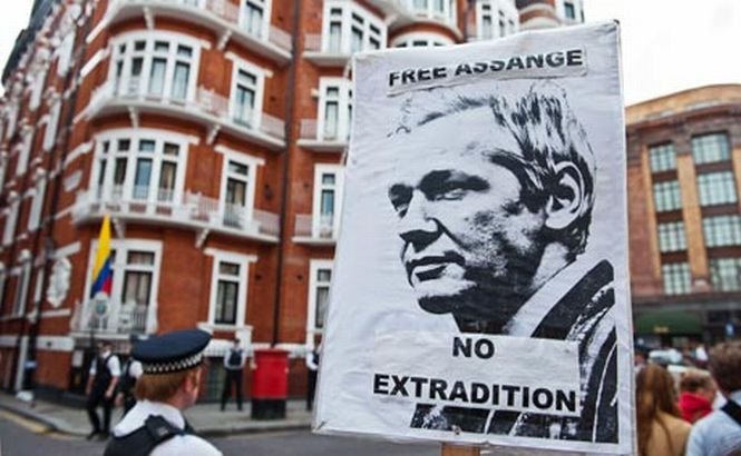 Julian Assange intenţionează să părăsească &quot;în curând&quot; Ambasada Ecuadorului din Londra