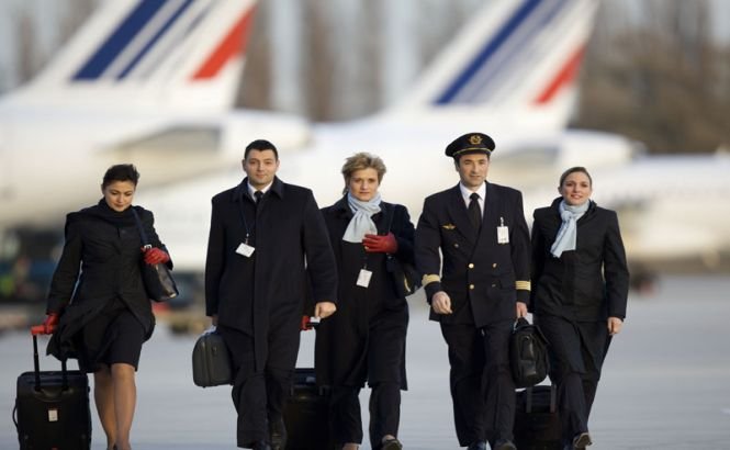 Angajaţii Air France SE TEM să mai zboare în Africa. Ei au semnat o petiţie prin care cer ANULAREA curselor în ţările afectate de EBOLA