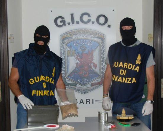 Român arestat în sudul Italiei, după ce ar fi intenţionat să comită un atac cu bombă